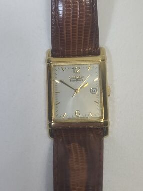 CITIZEN Eco-Drive Watch Date Indicator Quartz Vintage Wristwatch B011-S071003